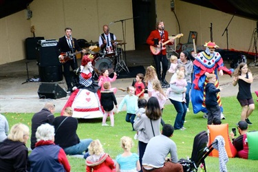 Kids in the Park - Easter