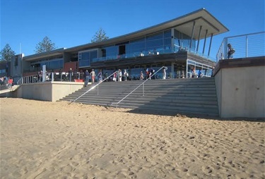 Waterfront-restaurant